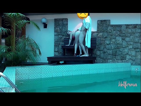 ❤️ Boss invites maid to the pool, but couldn't resist a hot ☑ Porno at us ❤